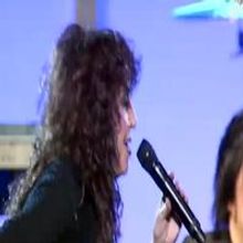 STAGE TUBE: Cyndi Lauper Performs at Grammy Pre-Show Ceremony